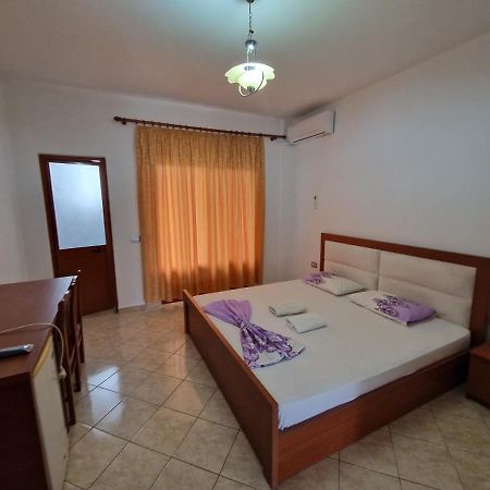 Guest House "Pisha" Durrës 外观 照片