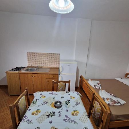 Guest House "Pisha" Durrës 外观 照片