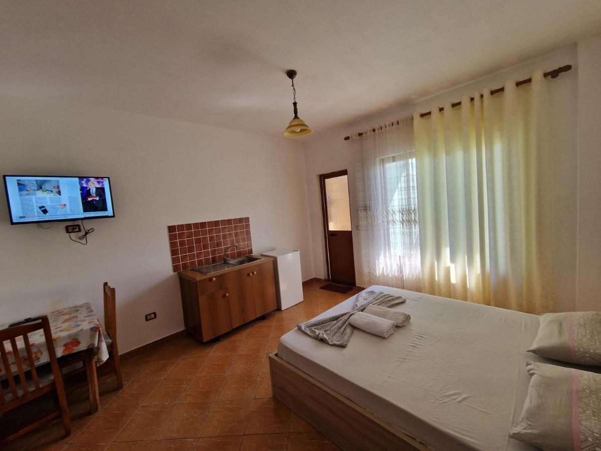 Guest House "Pisha" Durrës 外观 照片