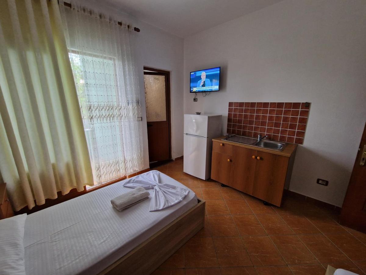 Guest House "Pisha" Durrës 外观 照片