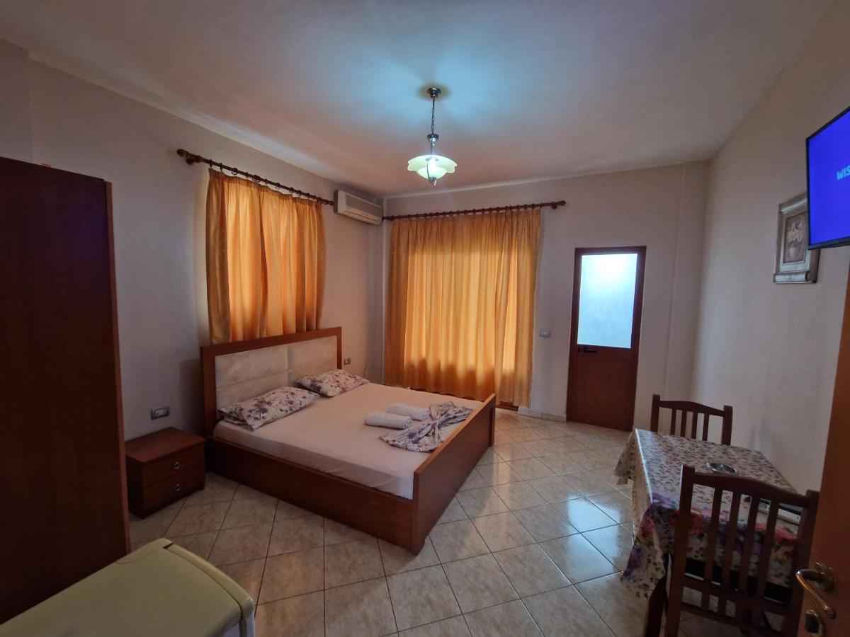 Guest House "Pisha" Durrës 外观 照片