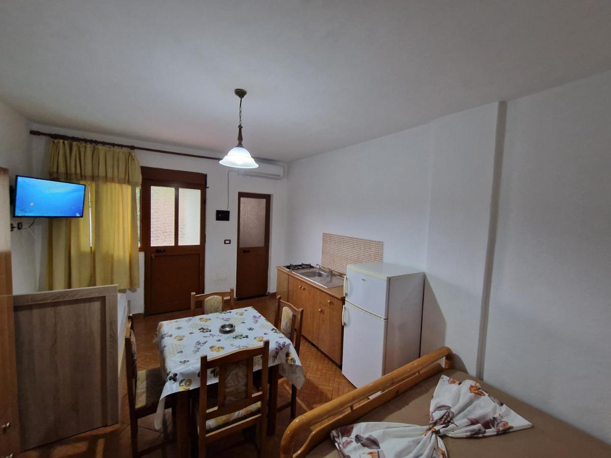 Guest House "Pisha" Durrës 外观 照片
