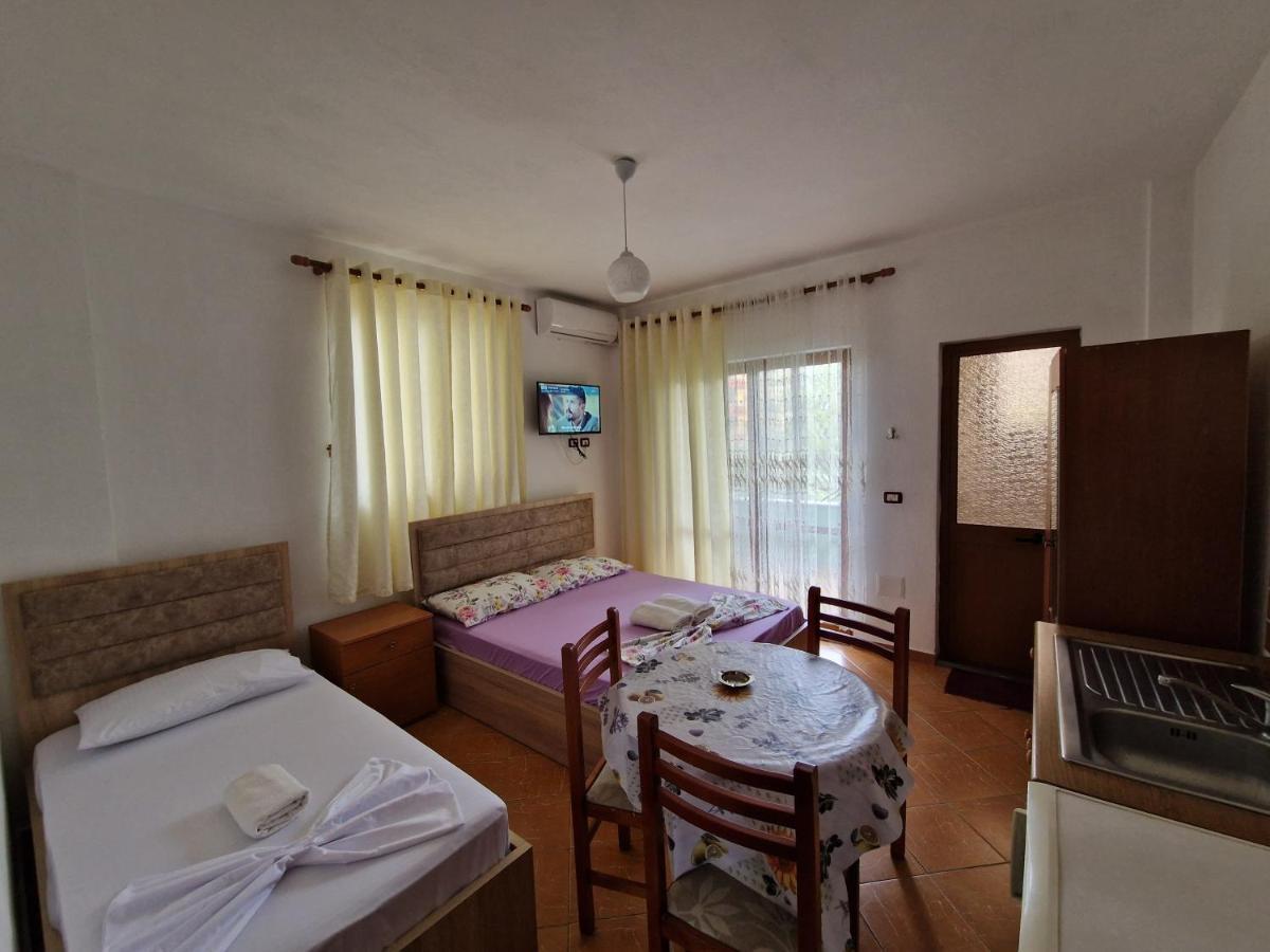 Guest House "Pisha" Durrës 外观 照片