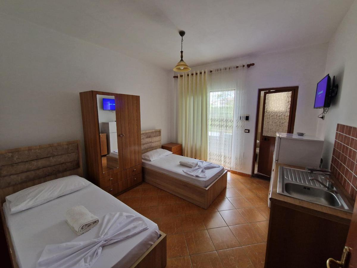 Guest House "Pisha" Durrës 外观 照片