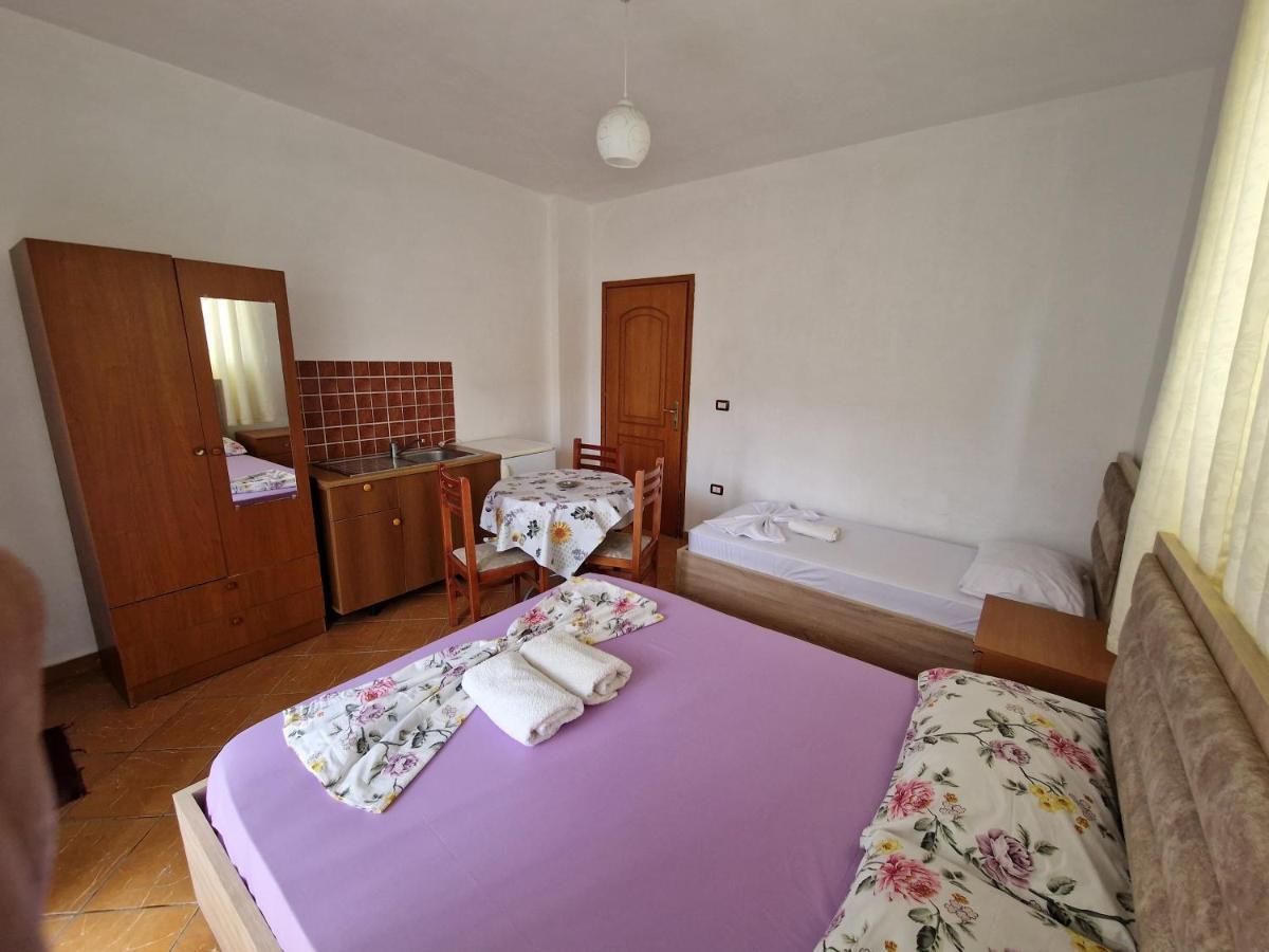 Guest House "Pisha" Durrës 外观 照片