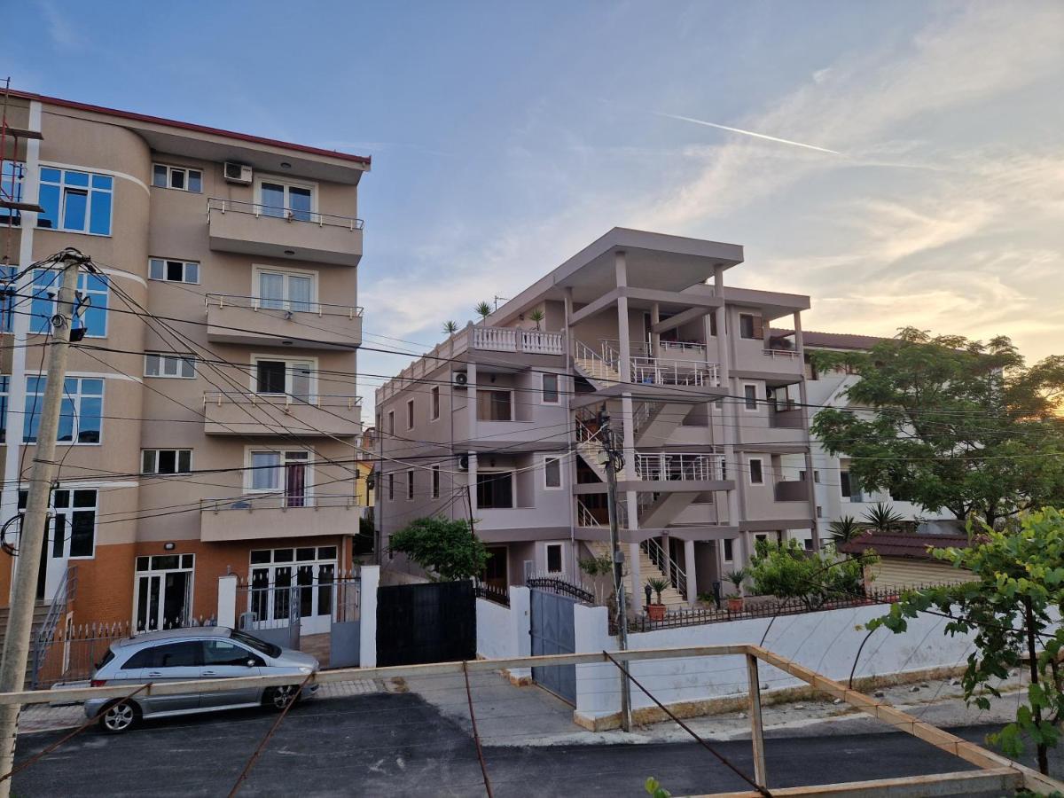 Guest House "Pisha" Durrës 外观 照片