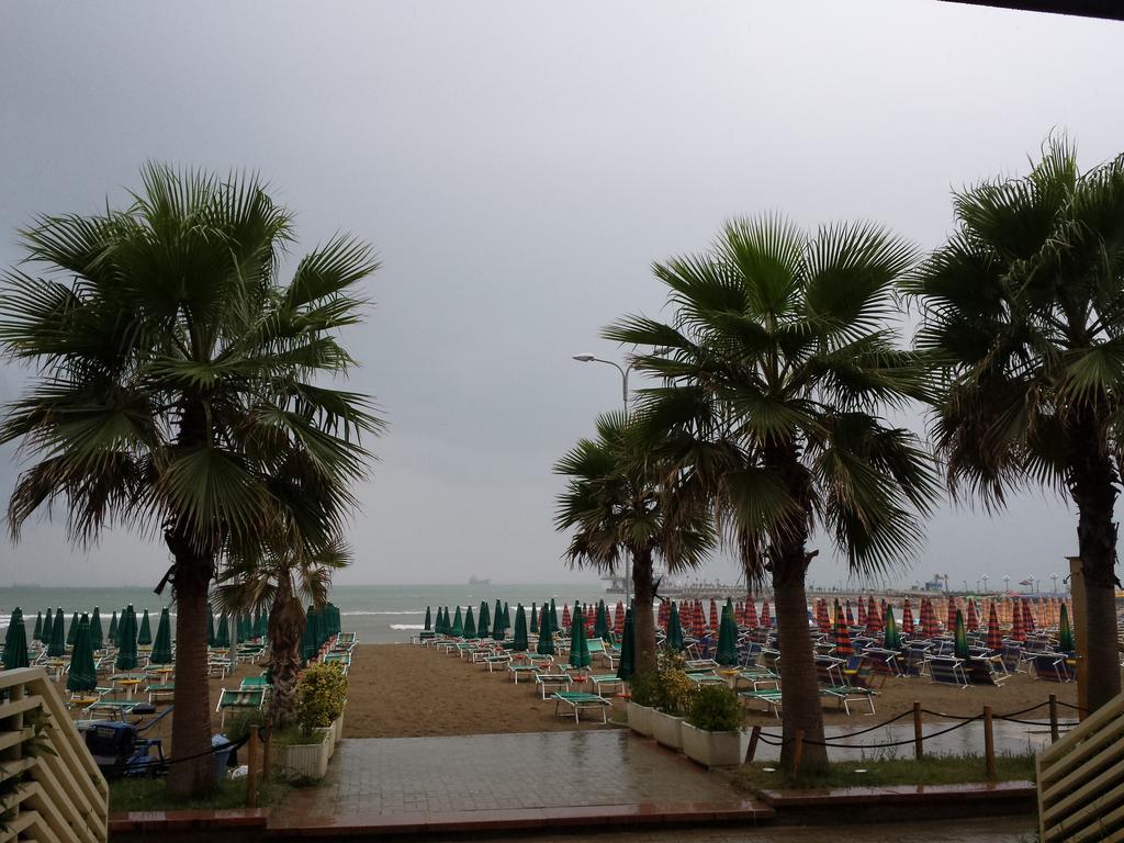 Guest House "Pisha" Durrës 外观 照片