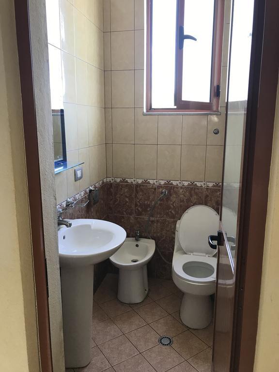 Guest House "Pisha" Durrës 外观 照片