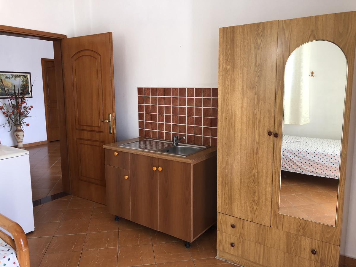 Guest House "Pisha" Durrës 外观 照片
