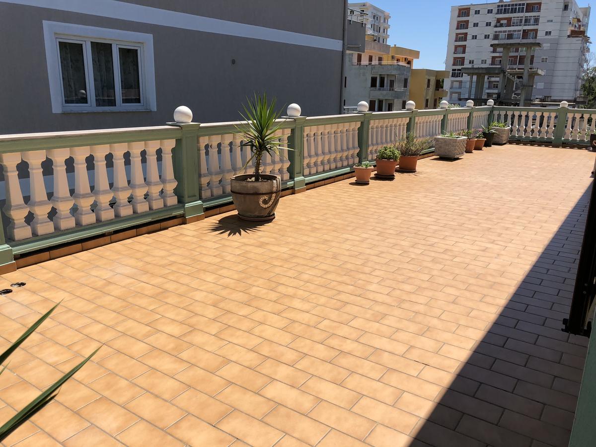 Guest House "Pisha" Durrës 外观 照片